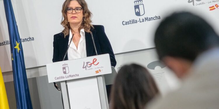 El Gobierno de García-Page defiende la moderación y la coherencia para avanzar con diálogo en igualdad, políticas sociales y creación de empleo