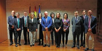 El Gobierno regional y el Consejo de Colegios de Farmacéuticos de Castilla-La Mancha firman un convenio para la entrega de medicamentos de dispensación hospitalaria en zonas de despoblación