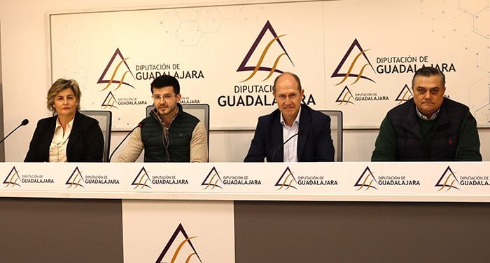 El Grupo Popular lamenta la “falta de iniciativa inversora” de Vega en los pueblos y califica el Presupuesto de “engañoso y poco ambicioso” 1 El Grupo Popular lamenta la “falta de iniciativa inversora” de Vega en los pueblos y califica el Presupuesto de “engañoso y poco ambicioso”