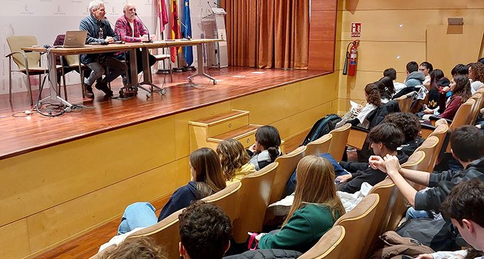 El instituto Liceo Caracense inaugura la VII Semana del Migrante con un debate amistoso entre alumnado de distintos centros 1 El instituto Liceo Caracense inaugura la VII Semana del Migrante con un debate amistoso entre alumnado de distintos centros