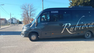 El Plan XCuenca amplía sus servicios con una nueva parada de autobús en Reíllo