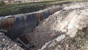 El PP de Cifuentes pide explicaciones al alcalde por el vertido de escombros de una obra municipal a los antiguos depósitos de agua del Castillo