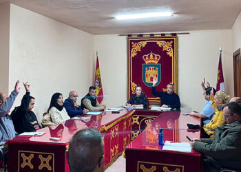 El PSOE de Pioz pone sueldo a los dos ex concejales de Vox 66.000 euros anuales
