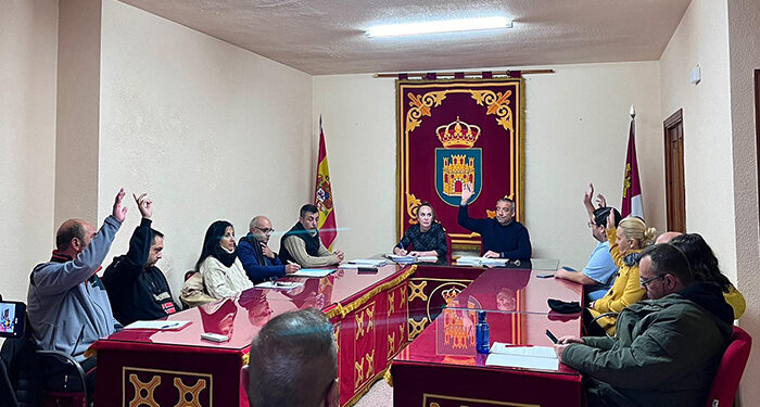 El PSOE de Pioz pone sueldo a los dos ex concejales de Vox 66.000 euros anuales