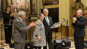Emotivo pregón de José Vicente Saz en la concatedral para anunciar la Navidad en Guadalajara