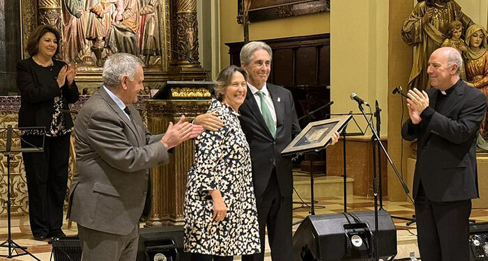 Emotivo pregón de José Vicente Saz en la concatedral para anunciar la Navidad en Guadalajara