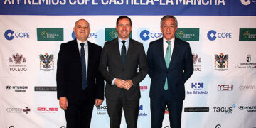 Eurocaja Rural, galardonada en los Premios COPE CLM por su evento 'Desafío'