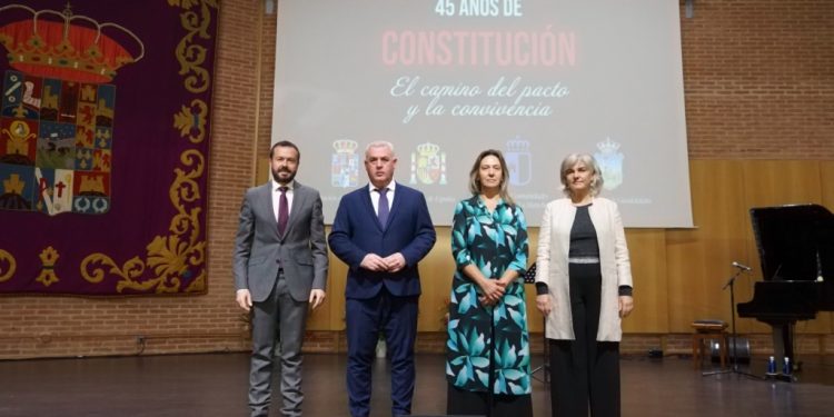 José Luis Vega reivindica el camino del pacto y la convivencia que representa y ampara la Constitución