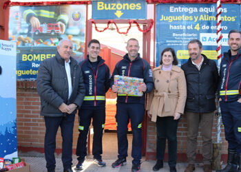 Hasta el 4 de enero puedes participar en la recogida de juguetes y alimentos impulsada por la asociación deportiva Bomberos de Guadalajara