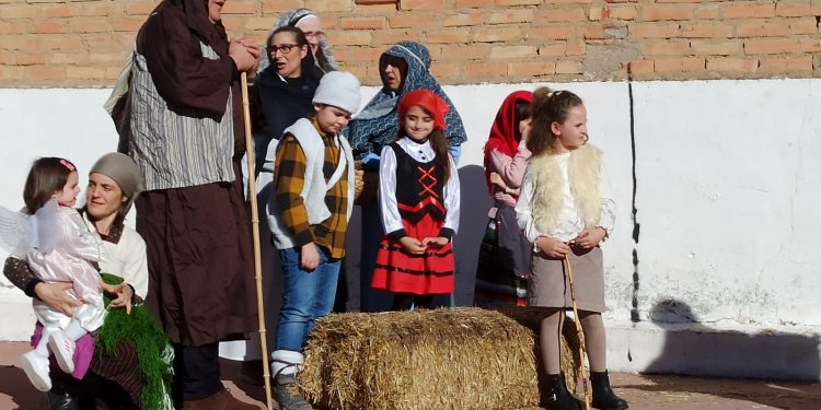 Entrevista. Belén Viviente y bocadillo solidario en la Parroquia del Cristo del Amparo