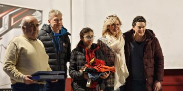 Escalada. Alicia López y Gael Clúa reciben el reconocimiento del Ayuntamiento de Chillarón.