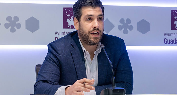 La Zona de Bajas Emisiones de Guadalajara entrará en vigor a finales de febrero con un año de moratoria en cuanto a sanciones 1 José Luis Alguacil, presentación ZBE