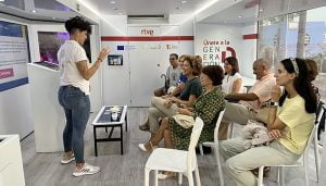 La campaña itinerante “Generación D” recorrerá Guadalajara para ayudar a la ciudadanía a mejorar sus habilidades digitales