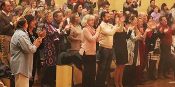 La gala de Manos Unidas con “Lorca es Flamenco” pone al Buero Vallejo en pie