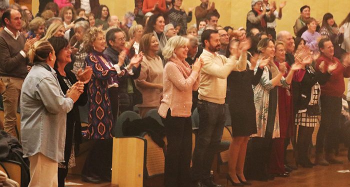 La gala de Manos Unidas con “Lorca es Flamenco” pone al Buero Vallejo en pie