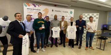 La XXIV Media Maratón de Guadalajara recorre este domingo las calles de la ciudad con más de 1.000 participantes