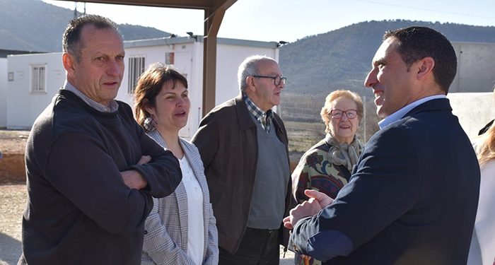 Los alcaldes de Priego y Cañete muestran su satisfacción por la inminente puesta en marcha de los nuevos parques de Bomberos. 1 Los alcaldes de Priego y Cañete muestran su satisfacción por la inminente puesta en marcha de los nuevos parques de Bomberos.