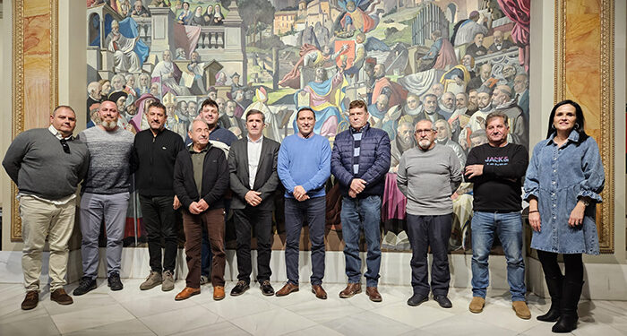 Martínez Chana da la bienvenida a los alcaldes que se suman al servicio de recogida de residuos sólidos urbanos