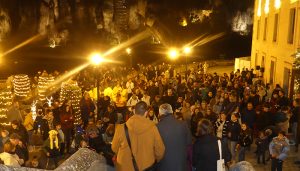Más de 400 personas encienden la Navidad en el Parador de Cuenca y recaudan más de 1.400 euros para Aldeas Infantiles