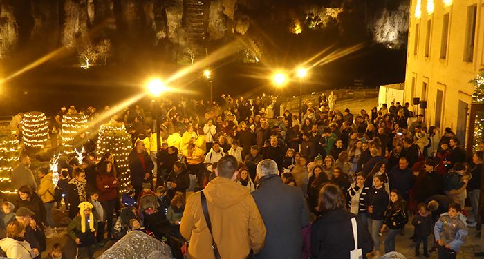 Más de 400 personas encienden la Navidad en el Parador de Cuenca y recaudan más de 1.400 euros para Aldeas Infantiles 1 Más de 400 personas encienden la Navidad en el Parador de Cuenca y recaudan más de 1.400 euros para Aldeas Infantiles