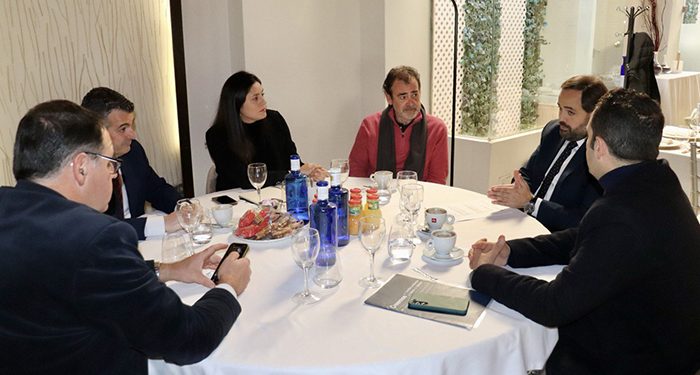 Núñez suma el apoyo del CNU para instar a Page a aprobar la enmienda del PP con 50 millones para la Autovía Cuenca-Albacete 1 Núñez suma el apoyo del CNU para instar a Page a aprobar la enmienda del PP con 50 millones para la Autovía Cuenca-Albacete