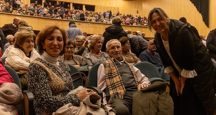 Risas y aplausos de más de un millar de mayores de Guadalajara con “La Corte de Faraón” en el Buero Vallejo