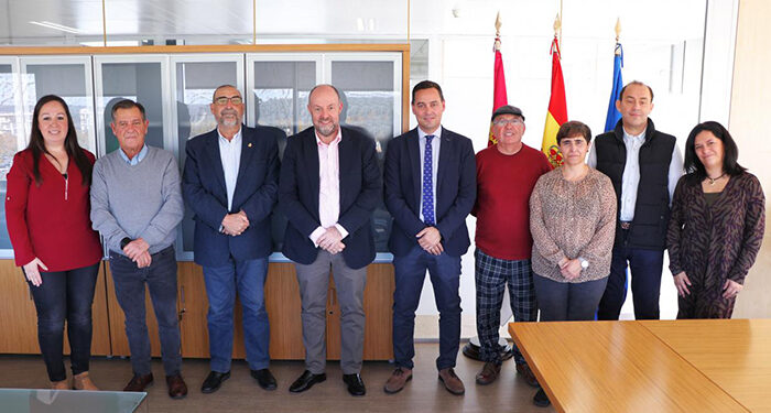 SESCAM y ALCER Cuenca y Guadalajara refuerzan su colaboración para seguir mejorando la calidad del transporte sanitario de los pacientes de diálisis