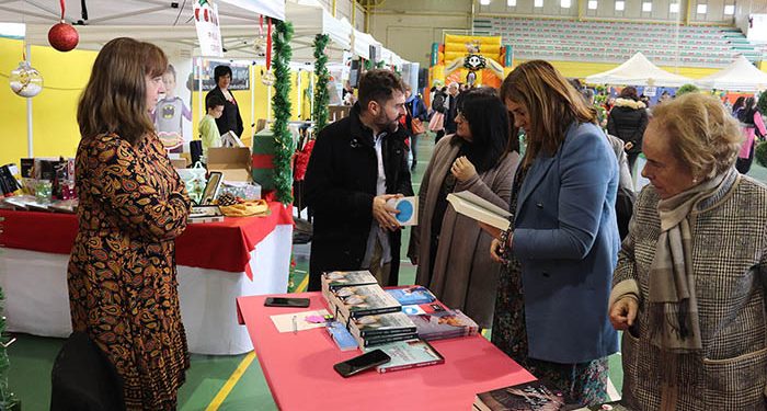 Una veintena de establecimientos, muchas actividades y sorteo de una cesta de regalos, en la 7ª Feria del Comercio de Cabanillas 1 Una veintena de establecimientos, muchas actividades y sorteo de una cesta de regalos, en la 7ª Feria del Comercio de Cabanillas