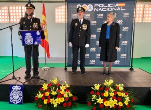 La subdelegada del Gobierno en Cuenca destaca el compromiso y la vocación de servicio público de la Policía Nacional en el 200 aniversario