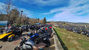 Alrededor de 7800 motos, éxito absoluto, en la matinal ‘A los huevos fritos con patatas’ en Sacedón