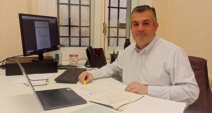 Álvaro Barambio: “Dolz celebra el informe de prórroga del servicio de autobuses como si fuera un premio extraordinario, cuando es solo un reintegro” 1 Álvaro Barambio