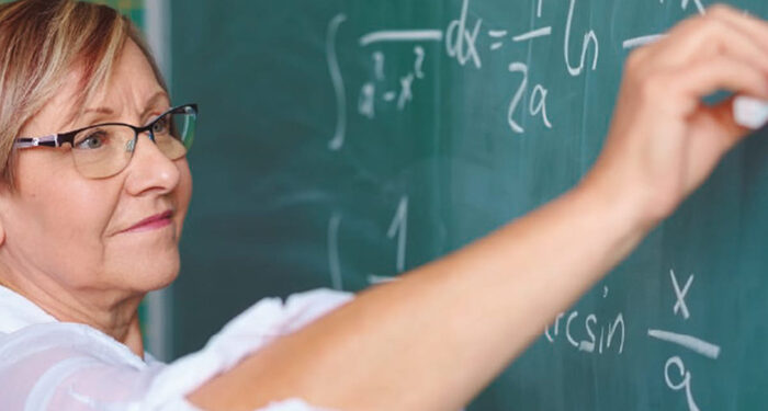 CCOO denuncia que Castilla-La Mancha sólo cuenta con un docente menor de 30 años por cada cinco mayores de 50