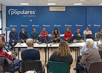 Chocolate y roscón para dar la bienvenida al 2024 en la sede del PP de Cuenca