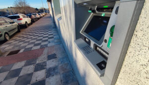 Cuenca en Marcha pide subir la tasa a los bancos por la instalación de cajeros automáticos