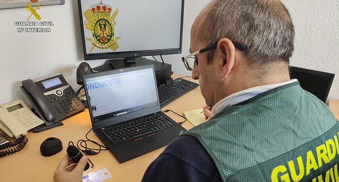 Detenida una persona e investigada otra en Guadalajara por suplantación de identidad durante el examen del permiso conducir