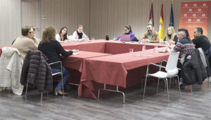 El alcalde de Azuqueca se reúne con la dirección de todos colegios públicos para abordar los proyectos educativos de la ciudad