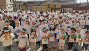 El alumnado del colegio El Carmen de Cuenca celebra y reivindica el día de la Paz