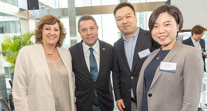 El Ejecutivo autonómico subraya su compromiso por promocionar la región en el exterior al más alto nivel para seguir consolidando la atracción de inversión internacional