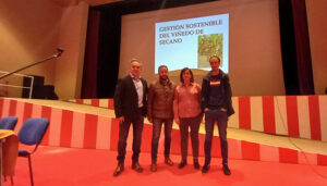 El Gobierno regional apoya la gestión sostenible del viñedo de secano en vaso en la provincia de Cuenca