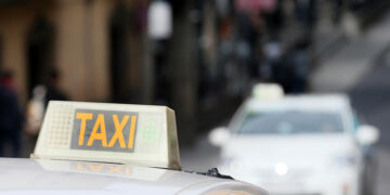 El Gobierno regional destinará 100.000 euros para que los taxis puedan continuar adaptando sus vehículos a las personas con movilidad reducida