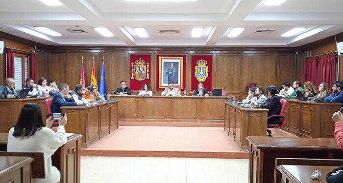 El Pleno del Ayuntamiento de Azuqueca desestima de manera definitiva la solicitud de reequilibrio de la empresa que gestiona la piscina climatizada 1 El Pleno del Ayuntamiento de Azuqueca desestima de manera definitiva la solicitud de reequilibrio de la empresa que gestiona la piscina climatizada