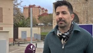 El PSOE cree que Guarinos ha sentenciado la temporada de terrazas a los hosteleros de Prim y San Esteban con unas obras ejecutadas mal y tarde