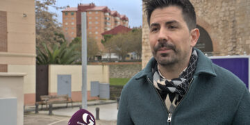 El PSOE cree que Guarinos ha sentenciado la temporada de terrazas a los hosteleros de Prim y San Esteban con unas obras ejecutadas mal y tarde