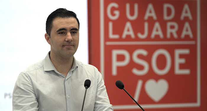 El PSOE denuncia que el plan de limpieza de Guarinos “es un engaño y ha dejado abandonados en estos dos meses a más del 70% de los barrios de la ciudad”