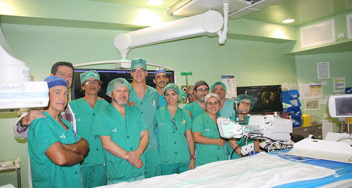 El servicio de Radiología del Hospital de Cuenca incorpora una nueva técnica intervencionista para la ablación de nódulos tiroideos benignos 1 El servicio de Radiología del Hospital de Cuenca incorpora una nueva técnica intervencionista para la ablación de nódulos tiroideos benignos