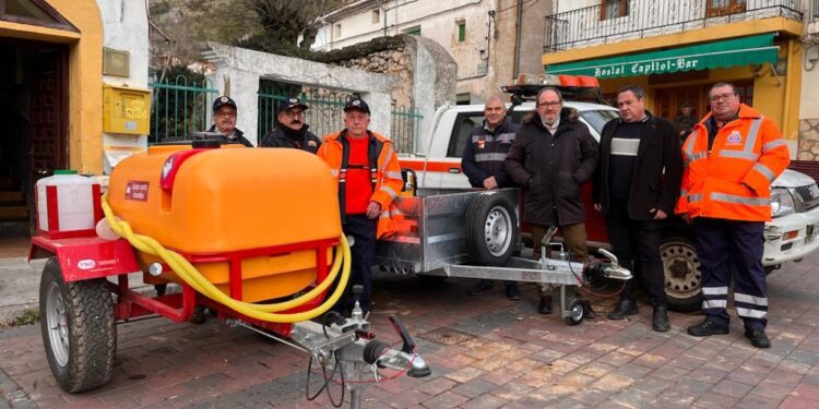 La Junta entrega dos remolques ligeros de carga a las agrupaciones de Protección Civil de Cañizares y Tarancón