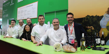 Gran muestra gastronómica de Guadalajara de manos de la Federación de Turismo y Hostelería en el stand de Castilla-La Mancha en FITUR