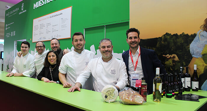 Gran muestra gastronómica de Guadalajara de manos de la Federación de Turismo y Hostelería en el stand de Castilla-La Mancha en FITUR