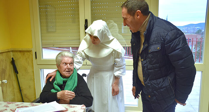 La Diputación de Cuenca colabora con las Hermanitas de los Ancianos Desamparados en la compra de una furgoneta