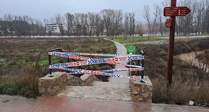 La Policía Local de Cuenca cierra los accesos al río Júcar 1 La Policía Local de Cuenca cierra los accesos al río Júcar